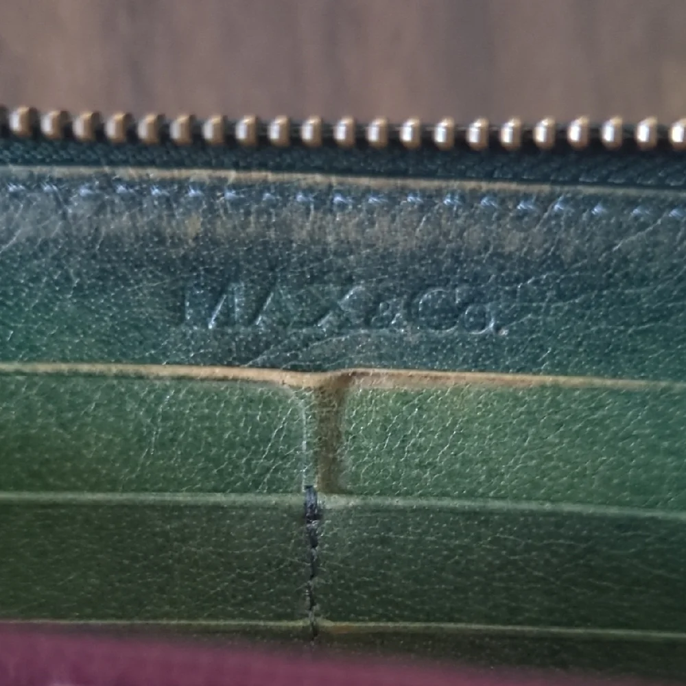 Elegant Green Crocodile-Embossed Women's Clutch Wristlet Max & Co - Picture 9 of 10